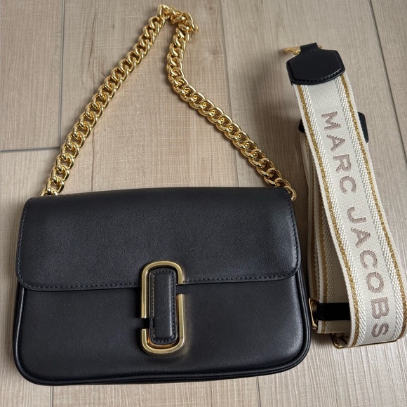 Marc Jacobs Women's The J Marc Shoulder Crossbody Bag Black OS